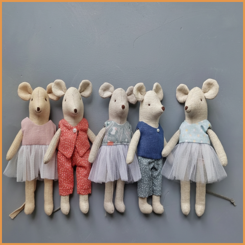 Small Mouse and clothes sewing pattern PDF, 6 inch mice sewing tutorial (dress, pants and vest)